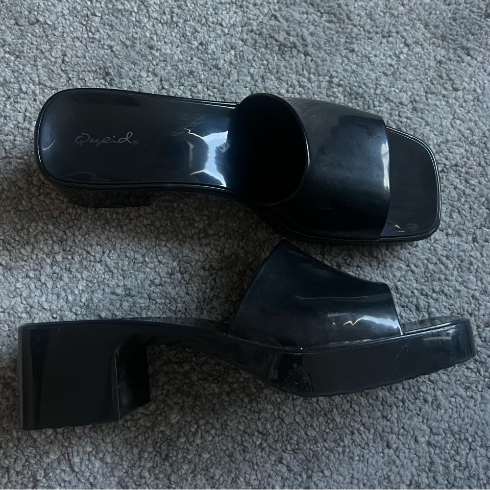 black mules